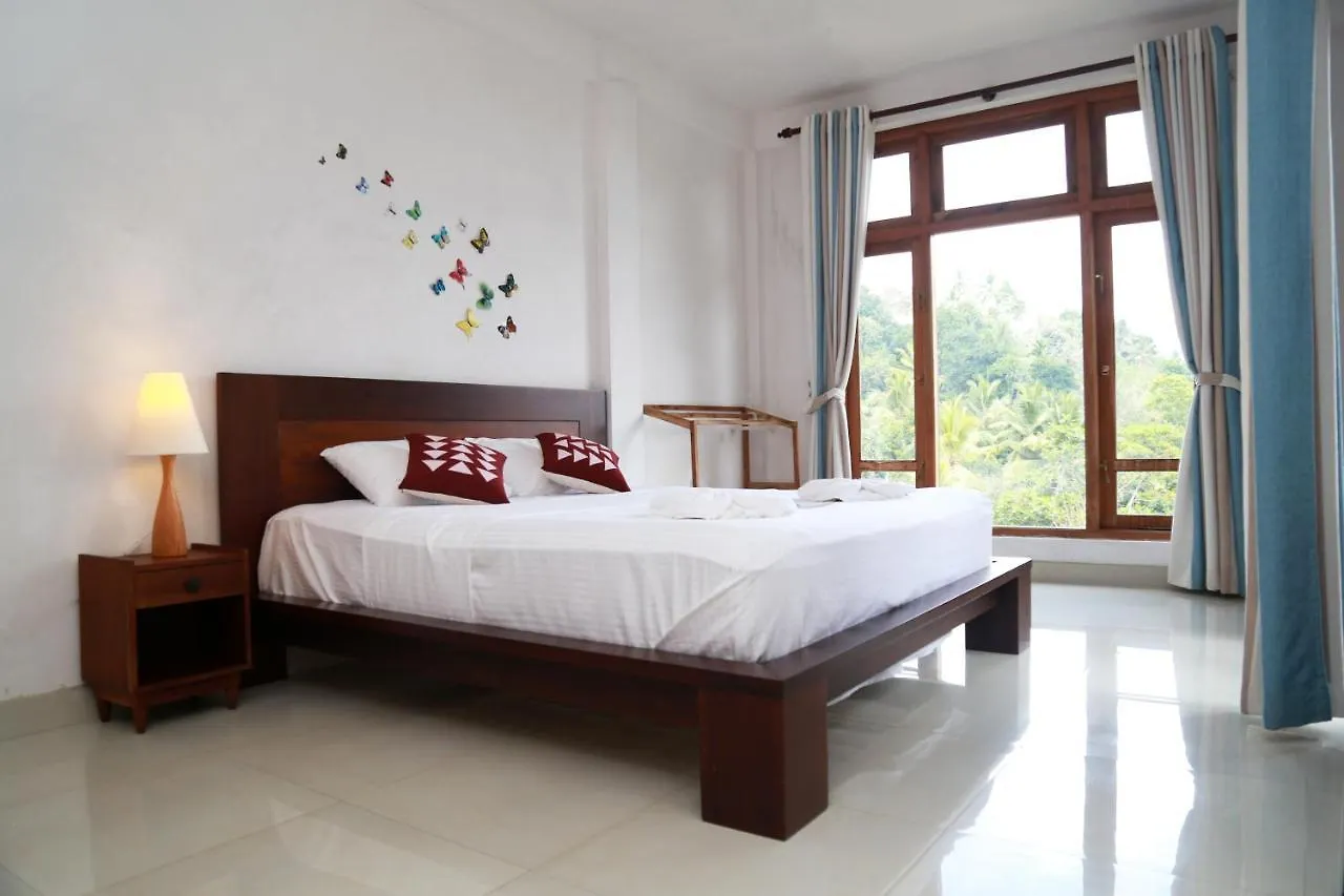 Проживание в семье Chathu Holiday Home Канди