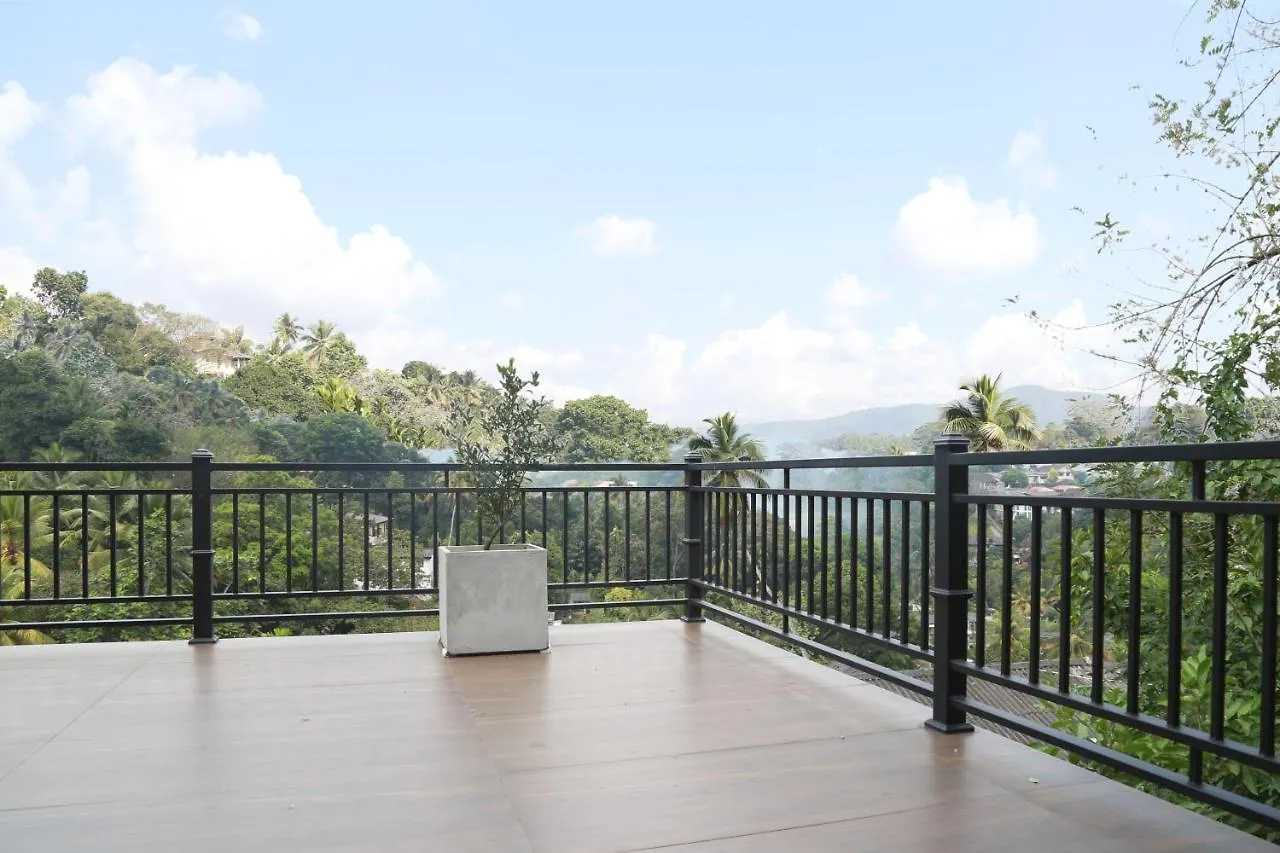 Chathu Holiday Home Канди